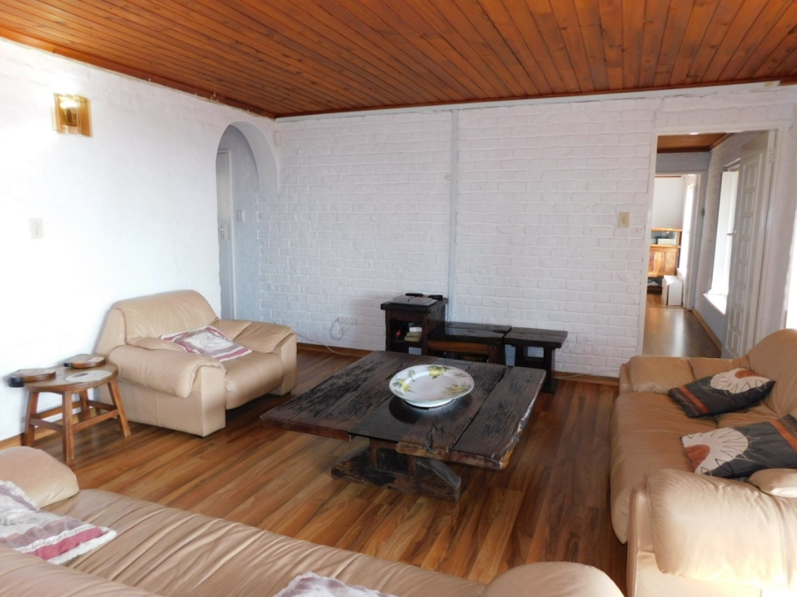 6 Bedroom Property for Sale in Mountainside Western Cape